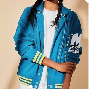 - Free People Movement Post Up Graphic Sweat Jacket Size Small